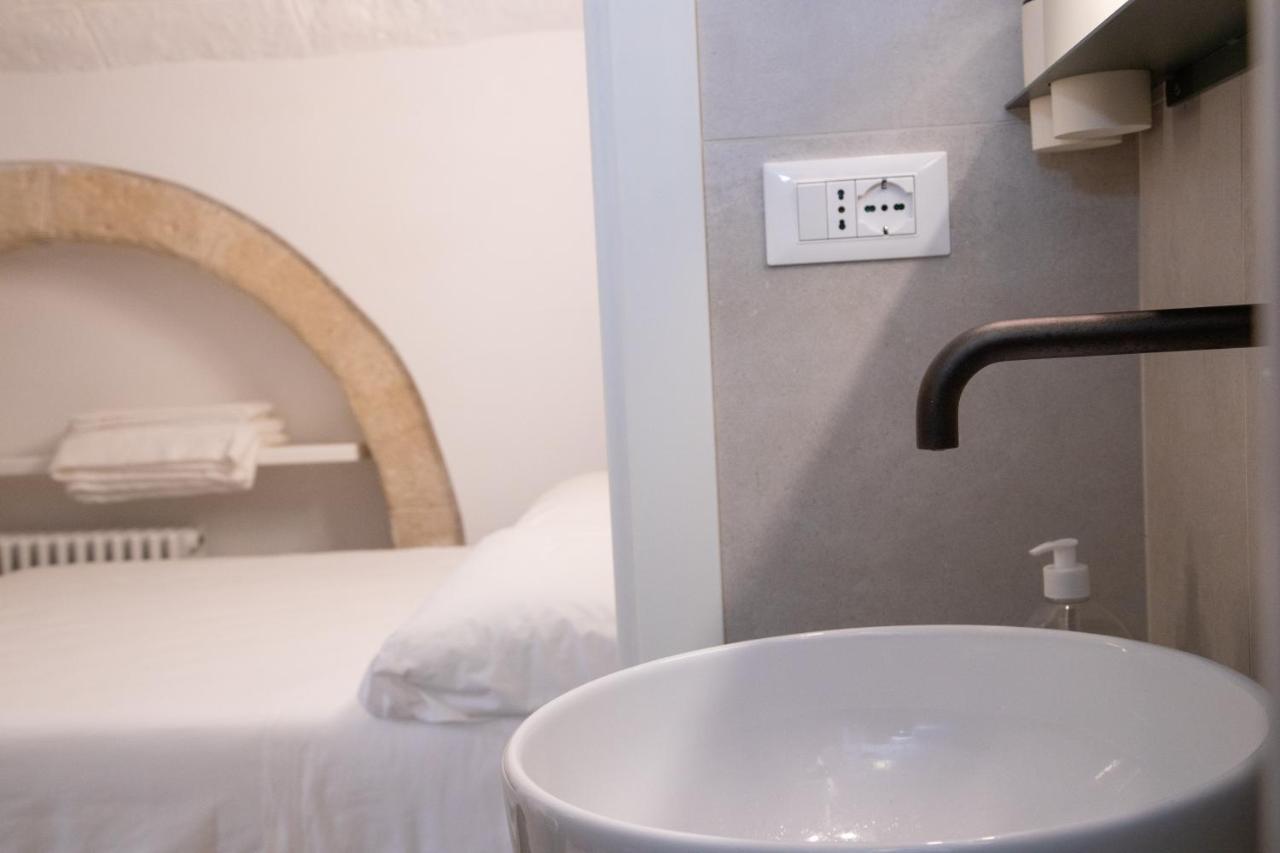 Enjoy Boutique Rooms Монополи Екстериор снимка