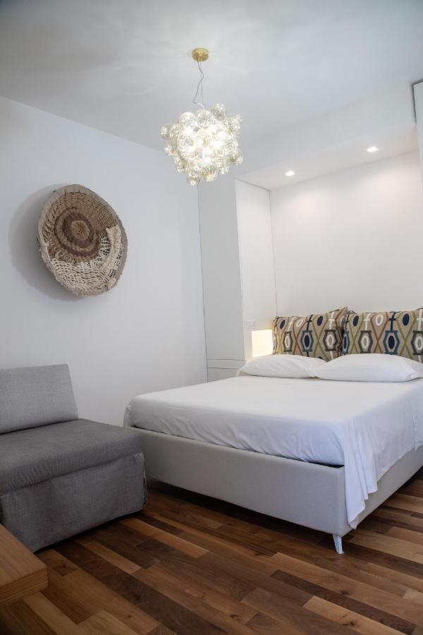 Enjoy Boutique Rooms Монополи Екстериор снимка